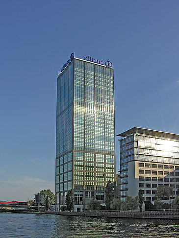 Allianztower Foto 