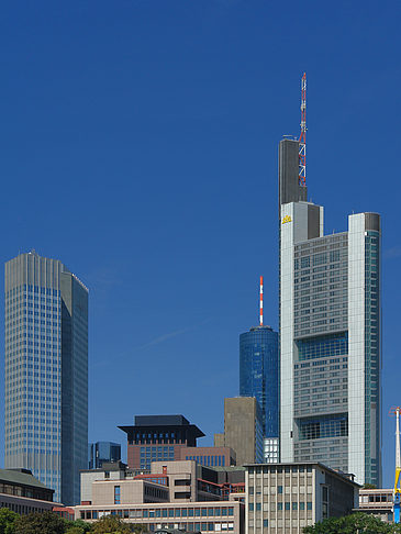 Commerzbank mit Maintower Fotos