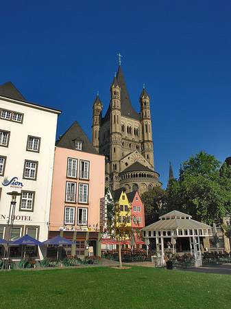 Groß St Martin hinter Fischmarkt