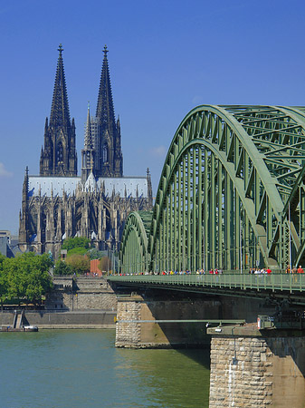 Foto Hohenzollernbrücke am Kölner Dom - Köln