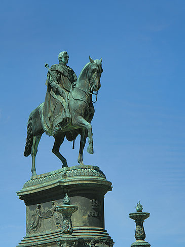 König-Johann-Statue Fotos