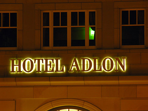 Fotos Hotel Adlon bei Nacht