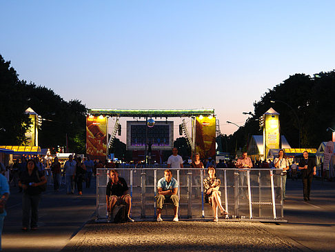 Fanfest bei Nacht Fotos