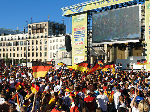 Foto Bühne auf dem Fanfest - Berlin