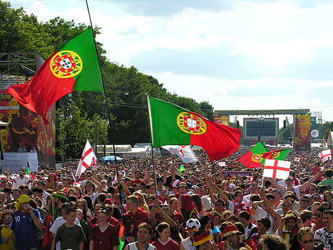 Foto Blick Richtung Siegessäule - England Portugal