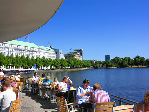 Brunchterrasse auf dem Alster Pavillon