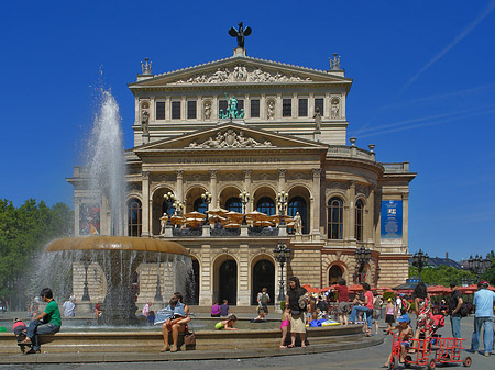 Fotos Alte Oper mit Brunnen | Frankfurt am Main