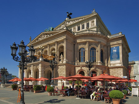 Fotos Alte Oper mit Schirmen | Frankfurt am Main