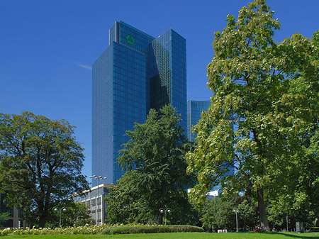 Foto Dresdner Bank neben Trianon - Frankfurt am Main