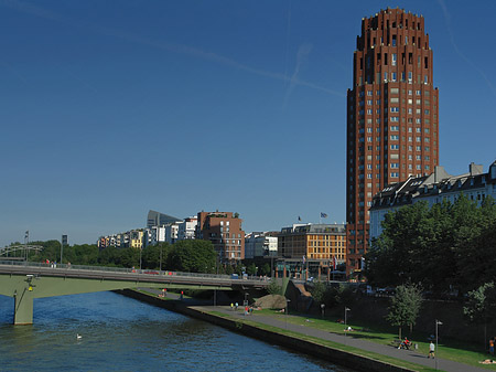 Foto Main Plaza mit Ufer