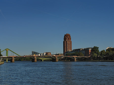 Main Plaza und Untermainbrücke Foto 