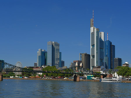 Fotos Skyline von Frankfurt mit eisernem Steg | Frankfurt am Main