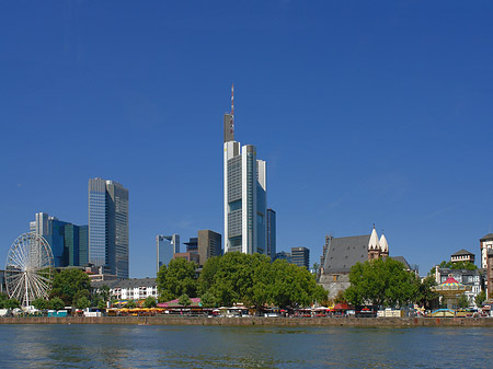 Fotos Skyline von Frankfurt mit Riesenrad