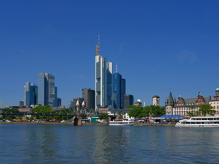 Fotos Skyline von Frankfurt mit Saalhof