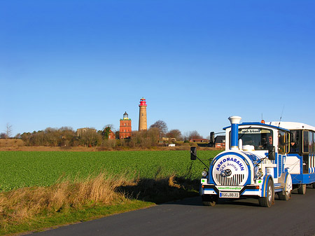 Straße zum Turm Foto 