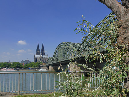 Foto Hohenzollernbrücke am Kölner Dom - Köln