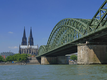 Foto Hohenzollernbrücke am Kölner Dom