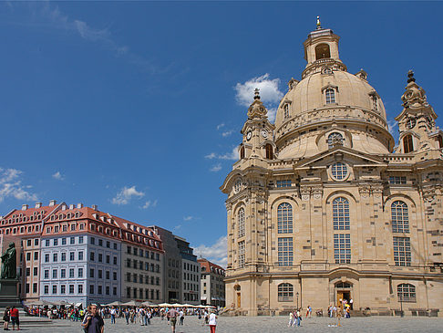 Frauenkirche und Neumarkt Foto 