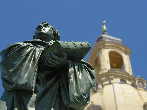 Foto Lutherdenkmal vor der Frauenkirche